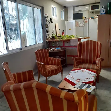 Hostel Tenerife Alberge Juvenil * Лос Кристианос